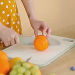 Portable Wireless Fruit Blender – 300ml Juicer - Thumbnail 2